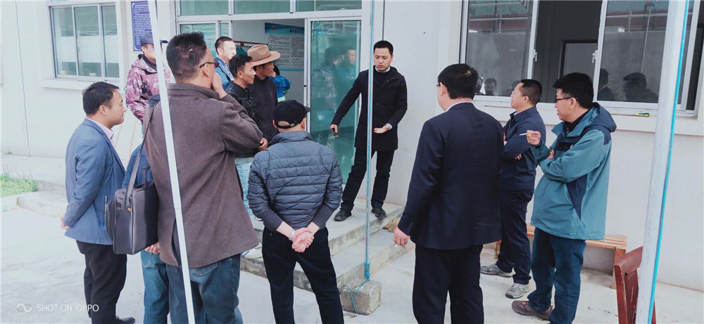 西南督查組在自治區(qū)、日喀則市、吉隆縣、吉隆鎮(zhèn)有關(guān)領(lǐng)導(dǎo)的陪同下對(duì)吉隆鎮(zhèn)污水處理廠檢查工作
